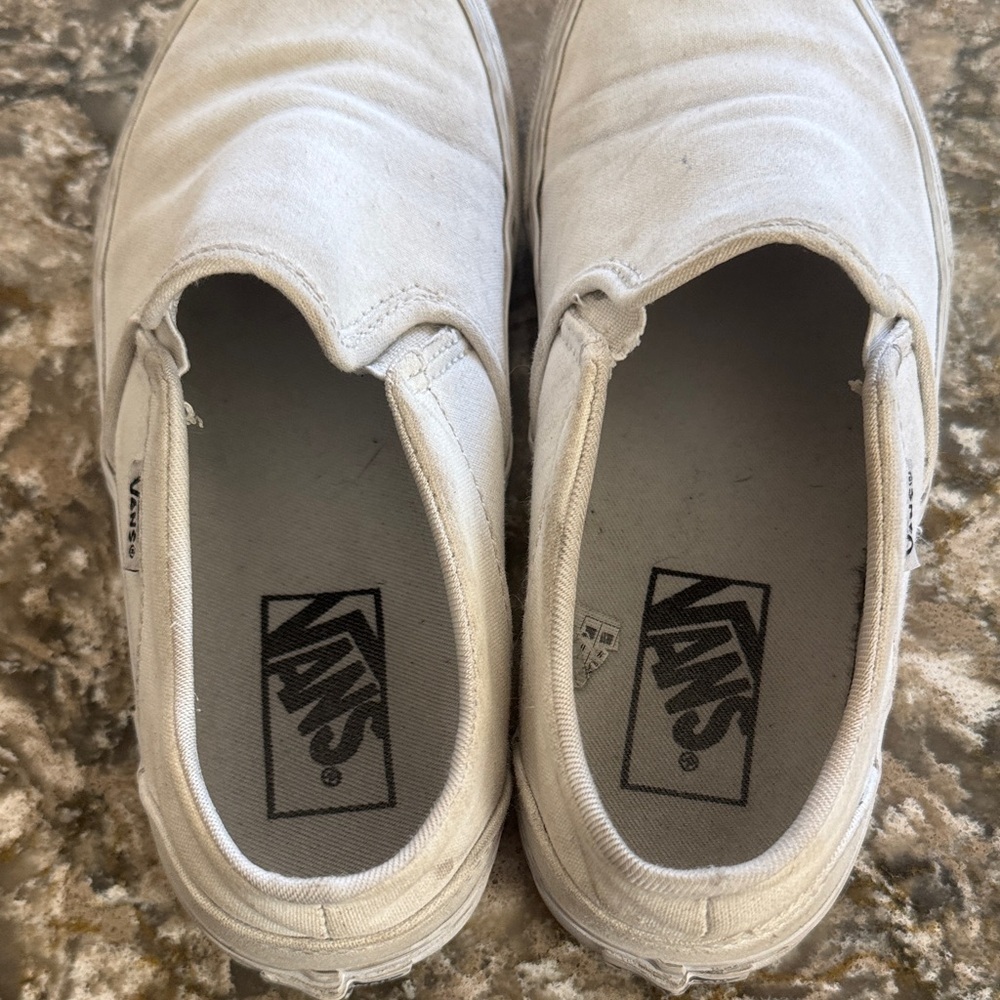 Vans Women's Cream Slip-On Sneakers / Q7 - Picture 3 of 5